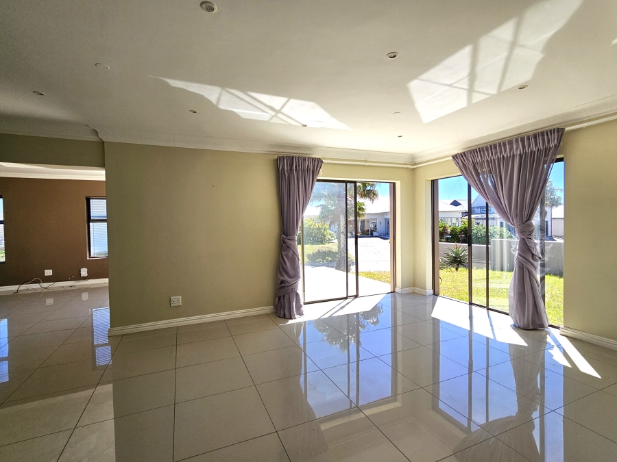 3 Bedroom Property for Sale in Marina Martinique Eastern Cape